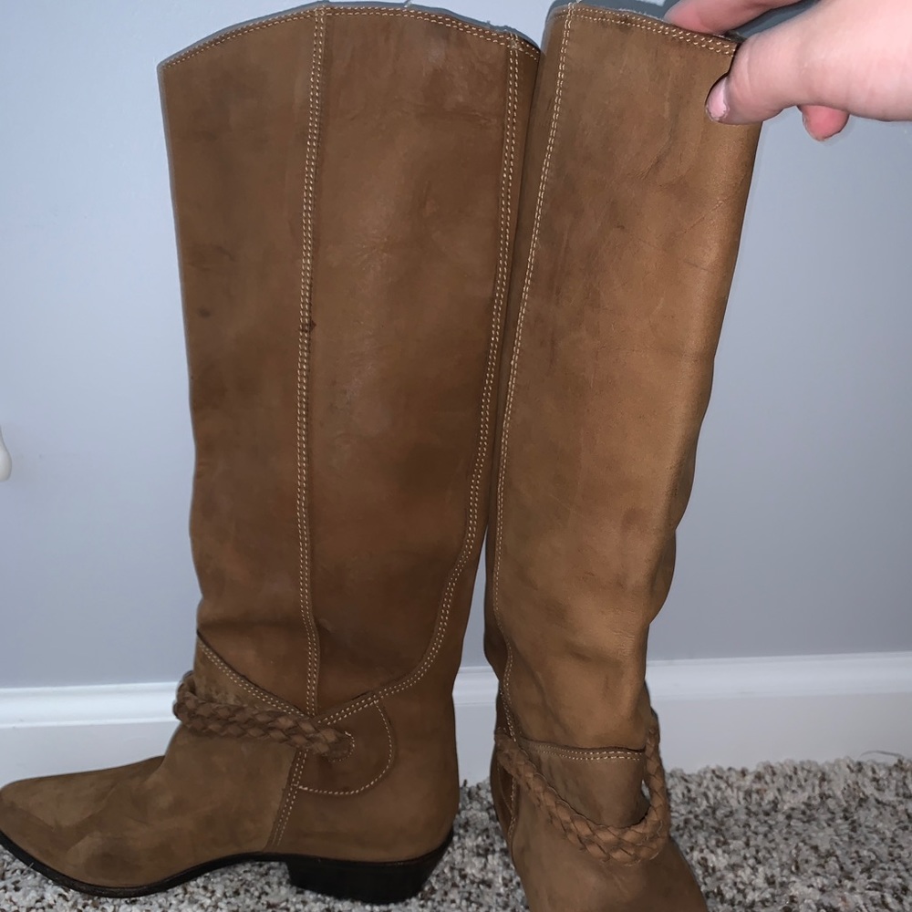 Brazilian leather boots with braided accent